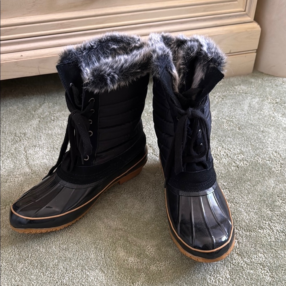 Women's Black and Brown Winter Boots